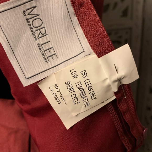 NEW! MORI LEE BURGUNDY RED TOP & SKIRT FORMAL PROM DRESS EVENING GOWN - Picture 13 of 15